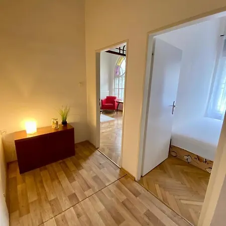 Apartma V Historicke דירה